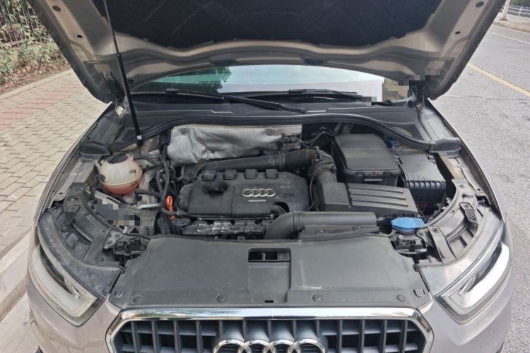 Used Audi Q3 2015 35 TFSI quattro Technology Edition Engine Bay