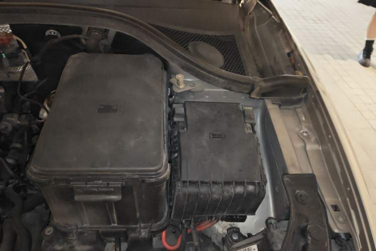 Used Audi Q3 2015 30 TFSI Comfort Model Engine Bay Left
