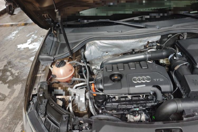 Used Audi Q3 2015 35 TFSI Ambition Edition Engine Bay Right