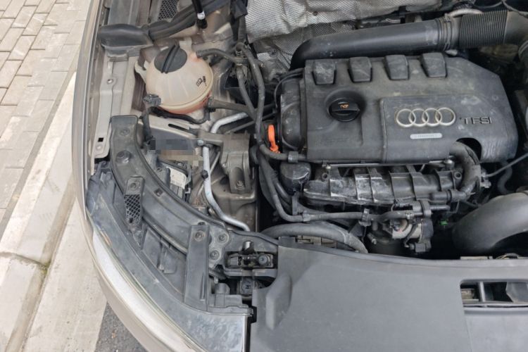 Used Audi Q3 2015 35 TFSI quattro Technology Edition Engine Bay Right