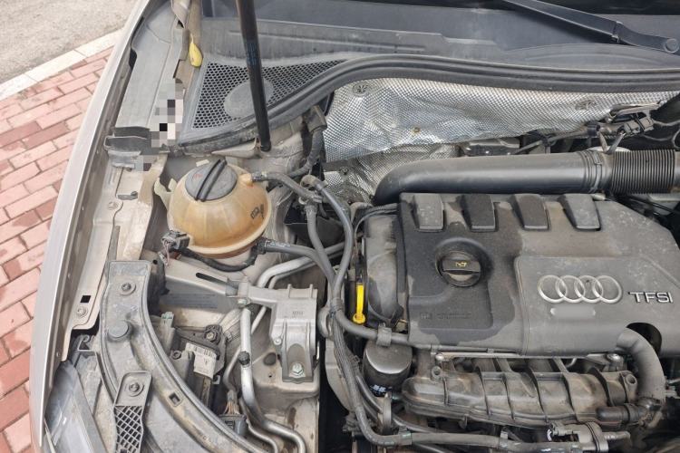 Used Audi Q3 2015 35 TFSI Millionth Anniversary Comfort Model Engine Bay Right