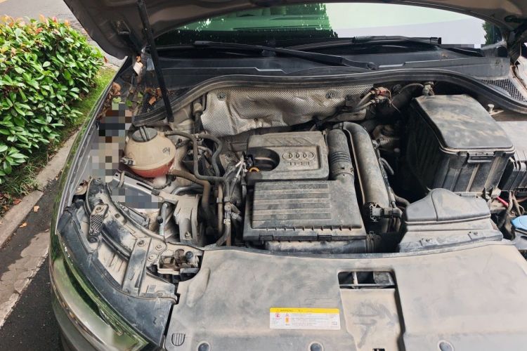 Used Audi Q3 2015 30 TFSI Comfort Model Engine Bay Right
