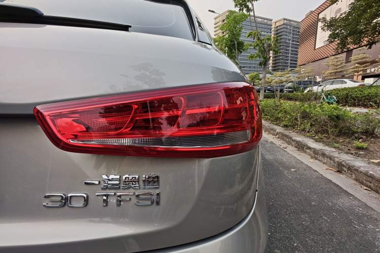 Used Audi Q3 2015 30 TFSI Ambition Edition Exterior 10