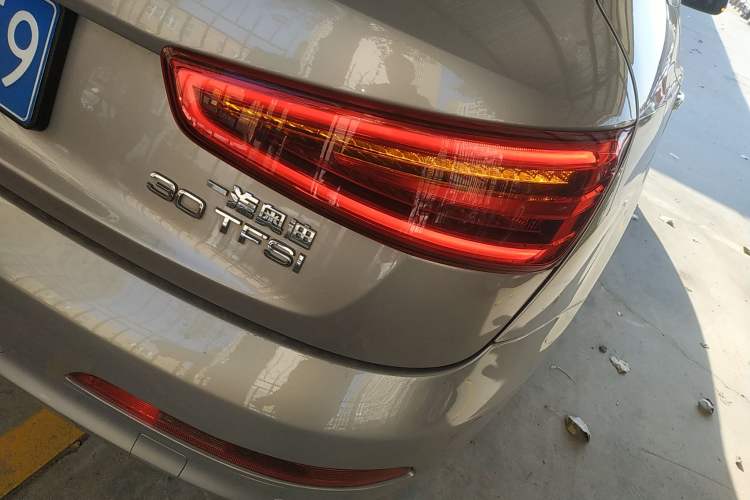 Used Audi Q3 2015 30 TFSI Comfort Model Exterior 6