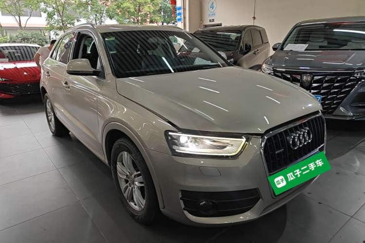 Used Audi Q3 2015 35 TFSI quattro Technology Edition Front Right 45 Deg