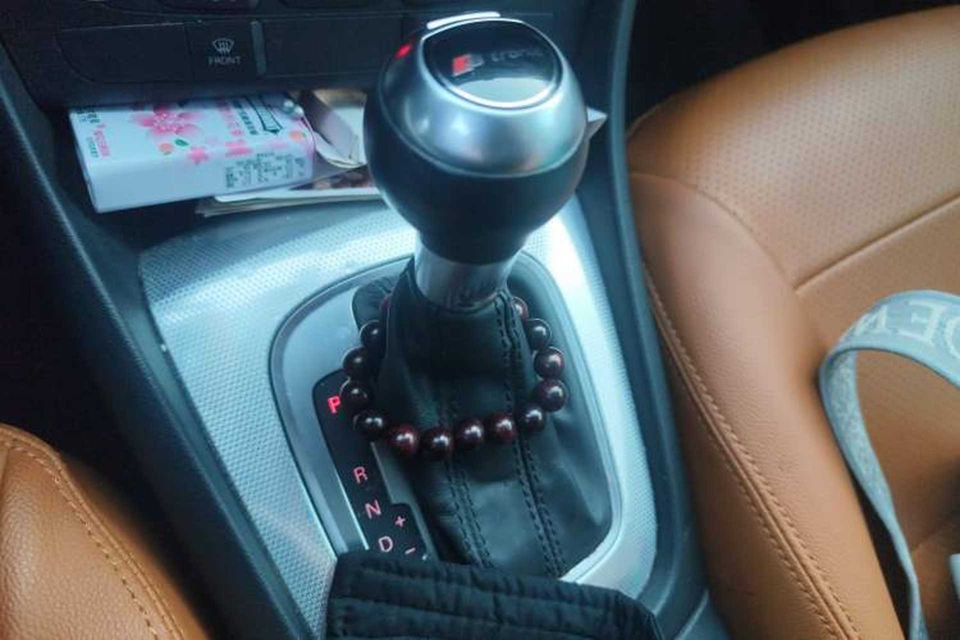 Used Audi Q3 2015 30 TFSI Comfort Model Gear Lever