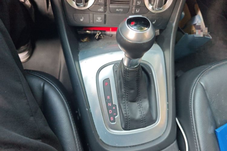 Used Audi Q3 2015 35 TFSI quattro Technology Edition Gear Lever