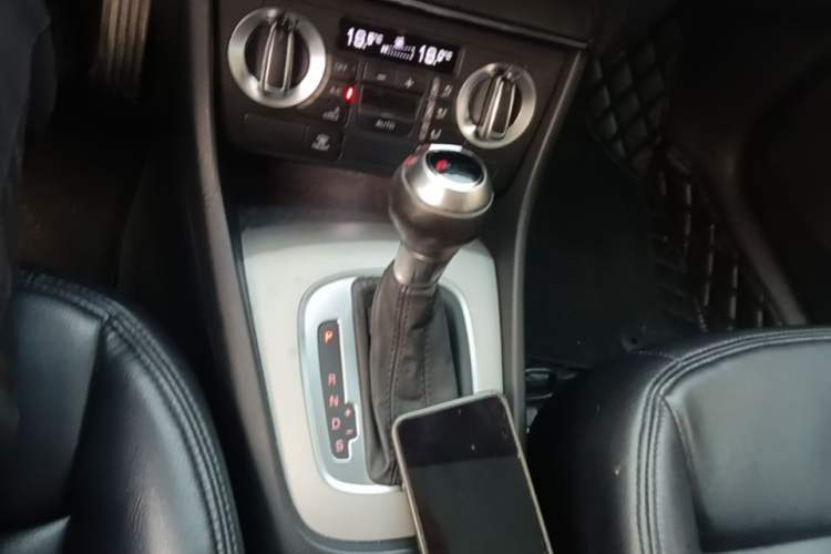 Used Audi Q3 2015 30 TFSI Ambition Edition Gear Lever