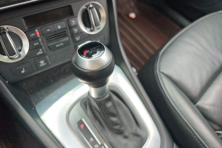 Used Audi Q3 2015 35 TFSI Ambition Edition Gear Lever