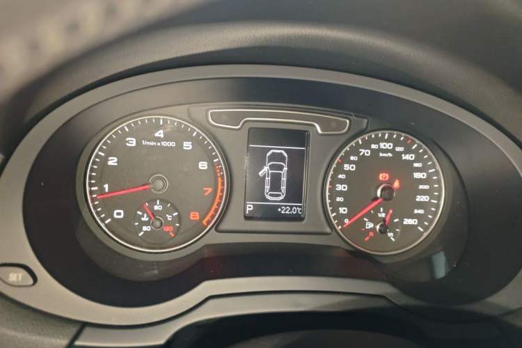 Used Audi Q3 2015 35 TFSI Ambition Edition Instrument Cluster
