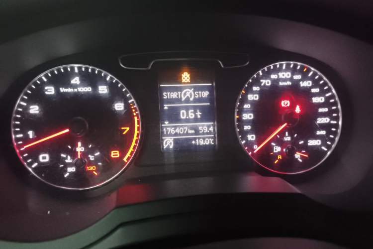 Used Audi Q3 2015 30 TFSI Comfort Model Instrument Cluster