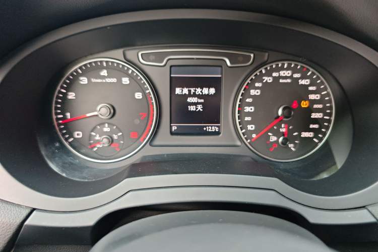 Used Audi Q3 2015 35 TFSI quattro Technology Edition Instrument Cluster