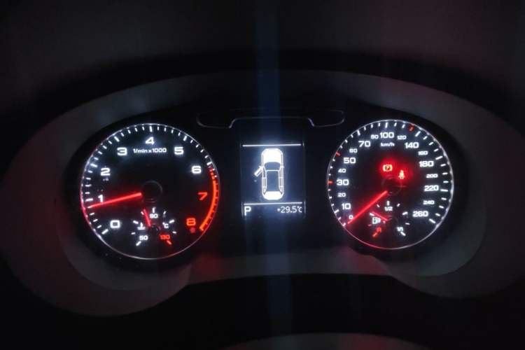 Used Audi Q3 2015 35 TFSI Comfort Model Instrument Cluster