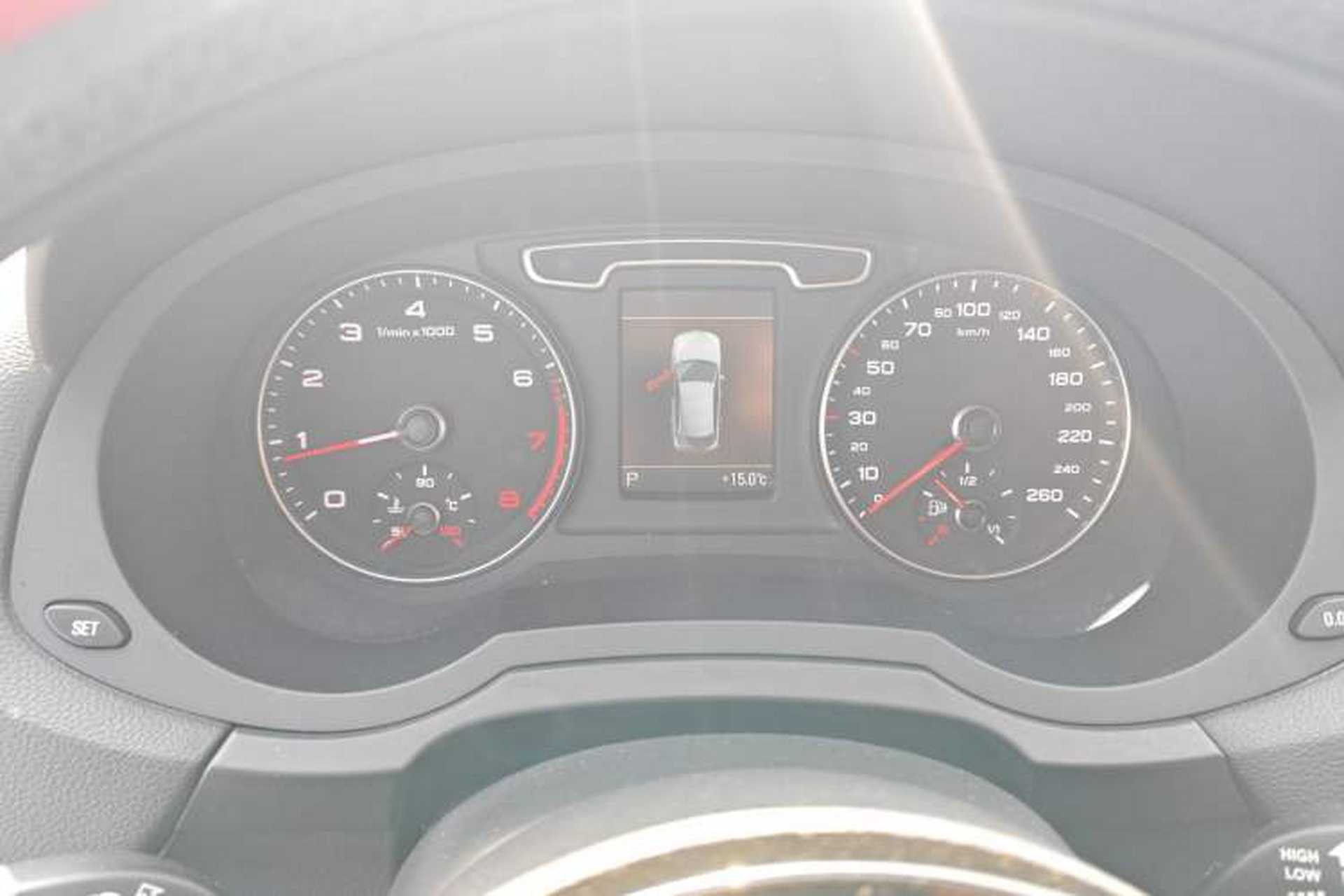 Used Audi Q3 2015 35 TFSI quattro Technology Edition Instrument Cluster