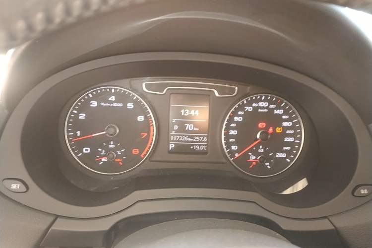 Used Audi Q3 2015 30 TFSI Comfort Model Instrument Cluster