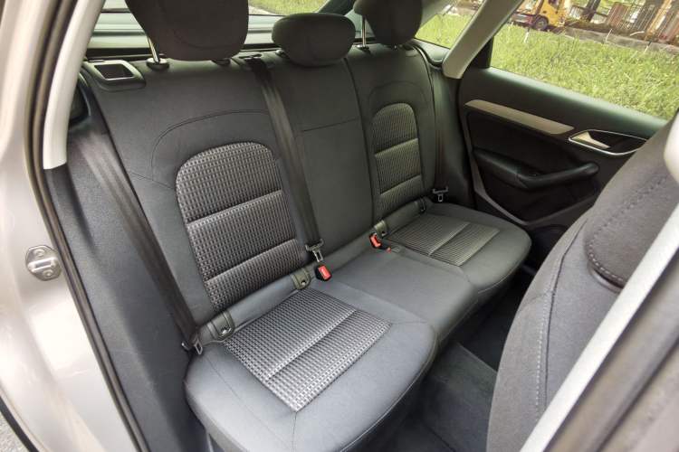 Used Audi Q3 2015 30 TFSI Ambition Edition Interior 8