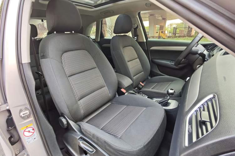 Used Audi Q3 2015 30 TFSI Ambition Edition Interior 9