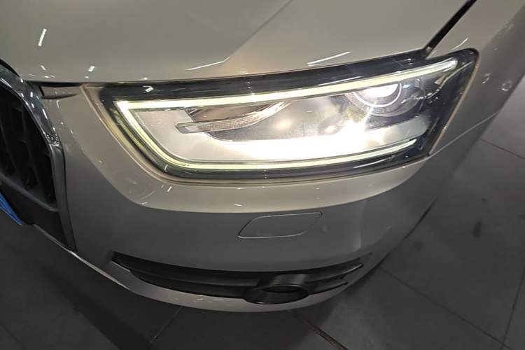 Used Audi Q3 2015 35 TFSI quattro Technology Edition Left Front Headlight