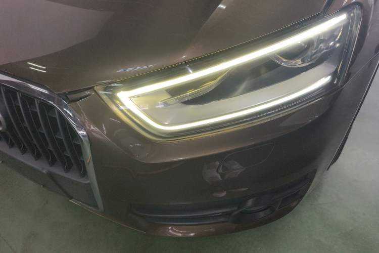 Used Audi Q3 2015 35 TFSI quattro Technology Edition Left Front Headlight
