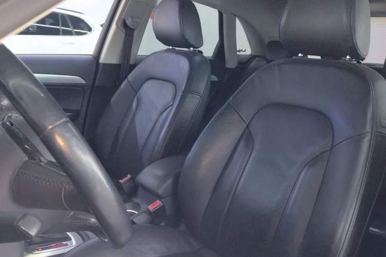 Used Audi Q3 2015 35 TFSI Comfort Model Left Front Seat