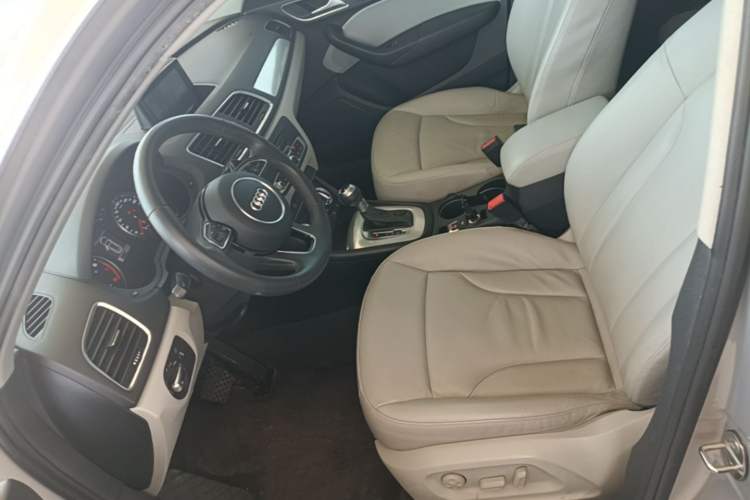 Used Audi Q3 2015 35 TFSI Comfort Model Left Front Seat