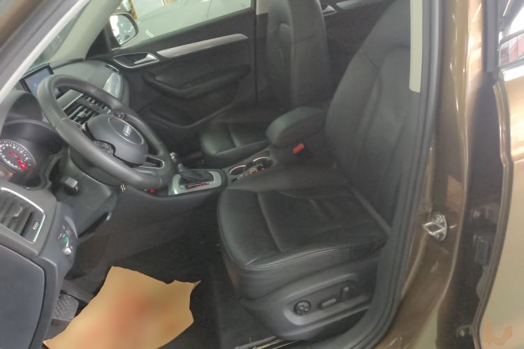 Used Audi Q3 2015 35 TFSI quattro Technology Edition Left Front Seat