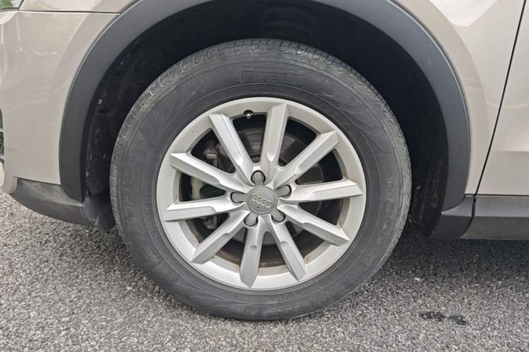 Used Audi Q3 2015 30 TFSI Ambition Edition Left Front Wheel Hub