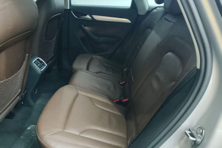Used Audi Q3 2015 35 TFSI Comfort Model Left Rear Seat