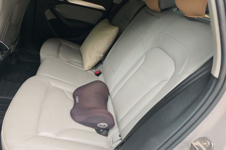 Used Audi Q3 2015 30 TFSI Comfort Model Left Rear Seat