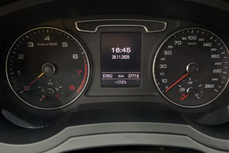 Used Audi Q3 2015 35 TFSI quattro Technology Edition Odometer Close Up