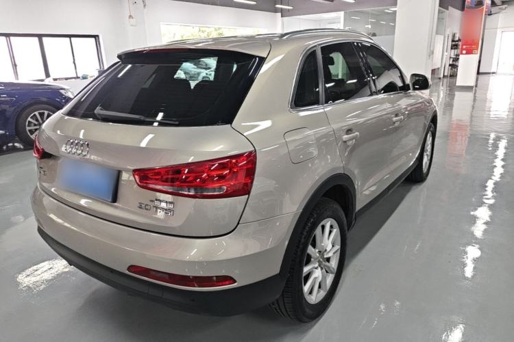 Used Audi Q3 2015 30 TFSI Ambition Edition Rear Right 45 Deg