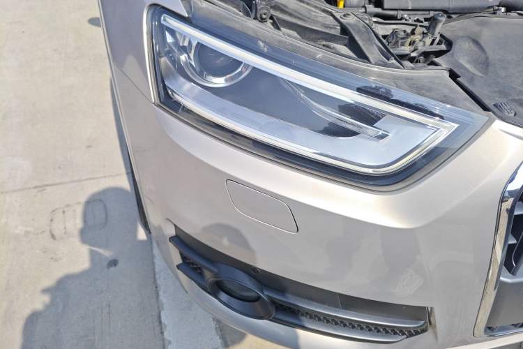 Used Audi Q3 2015 35 TFSI quattro Technology Edition Right Front Headlight