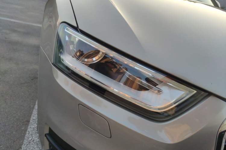 Used Audi Q3 2015 35 TFSI Comfort Model Right Front Headlight