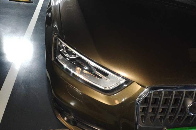 Used Audi Q3 2015 30 TFSI Comfort Model Right Front Headlight