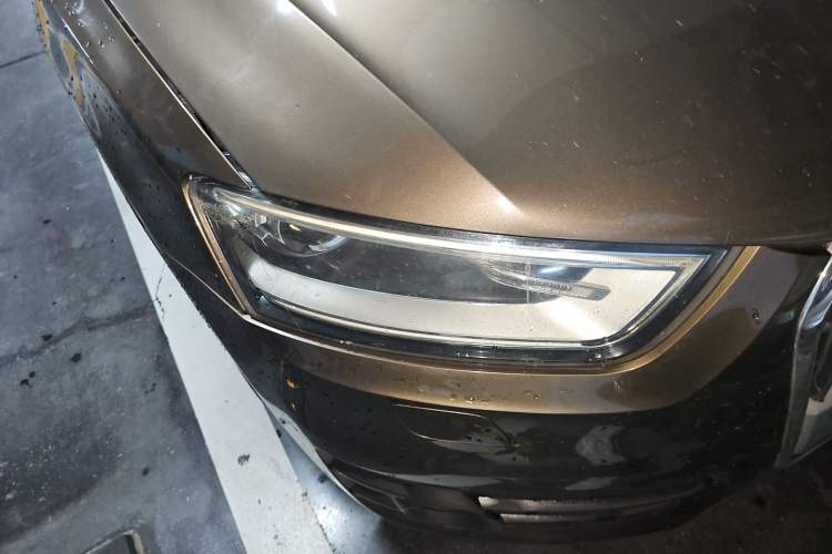 Used Audi Q3 2015 35 TFSI quattro Comfort model Right Front Headlight