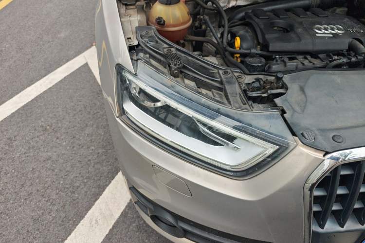Used Audi Q3 2015 35 TFSI Ambition Edition Right Front Headlight