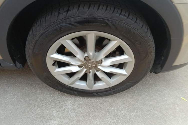Used Audi Q3 2015 30 TFSI Ambition Edition Right Front Wheel Hub