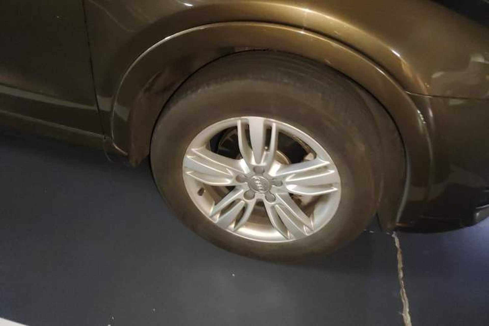Used Audi Q3 2015 30 TFSI Comfort Model Right Front Wheel Hub