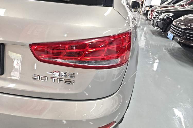 Used Audi Q3 2015 30 TFSI Ambition Edition Right Rear Taillight