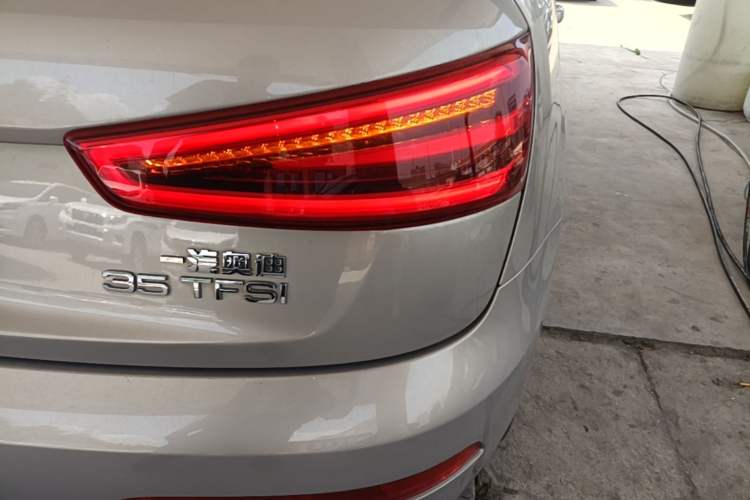 Used Audi Q3 2015 35 TFSI Comfort Model Right Rear Taillight