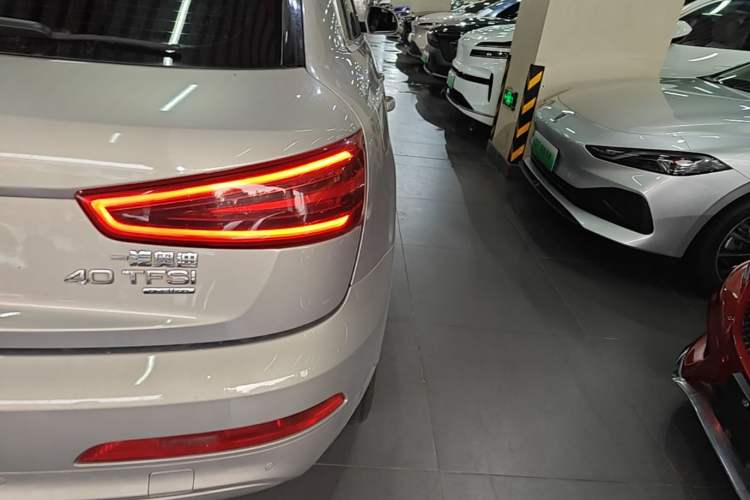 Used Audi Q3 2015 35 TFSI quattro Technology Edition Right Rear Taillight