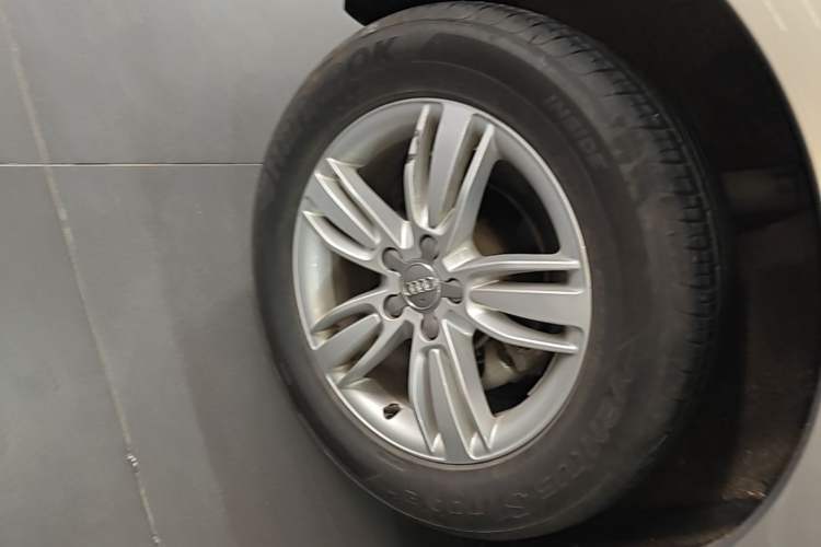 Used Audi Q3 2015 35 TFSI quattro Technology Edition Right Rear Wheel Hub