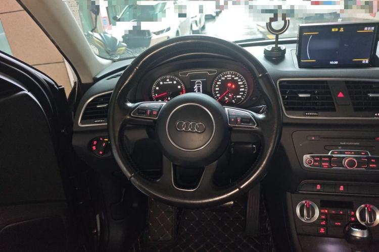 Used Audi Q3 2015 35 TFSI Ambition Edition Steering Wheel