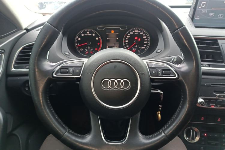 Used Audi Q3 2015 30 TFSI Ambition Edition Steering Wheel