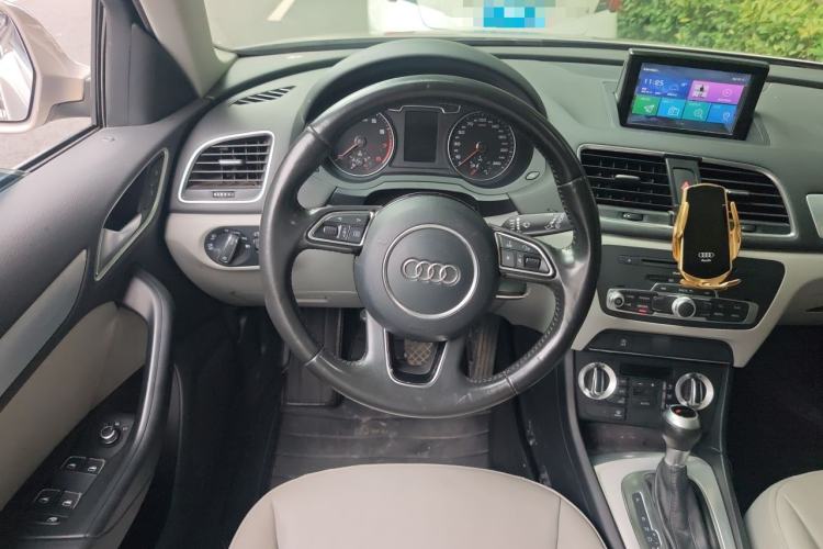 Used Audi Q3 2015 30 TFSI Comfort Model Steering Wheel