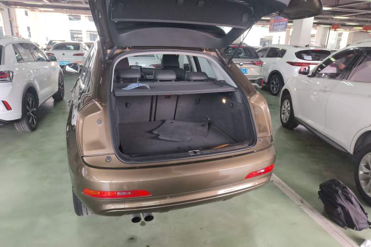 Used Audi Q3 2015 35 TFSI quattro Technology Edition Trunk