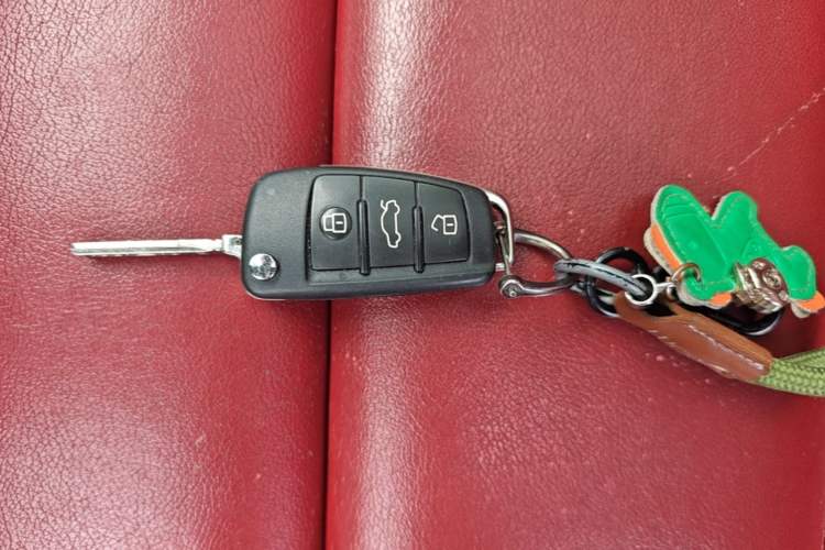 Used Audi Q3 2015 30 TFSI Ambition Edition Vehicle Key
