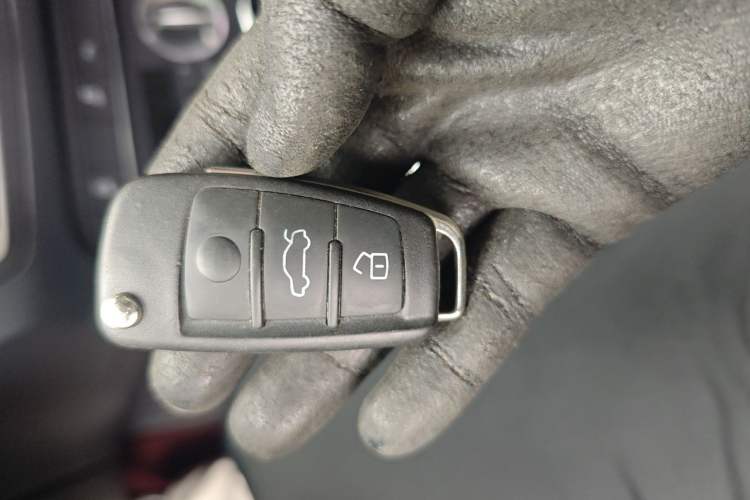 Used Audi Q3 2015 35 TFSI Millionth Anniversary Comfort Model Vehicle Key