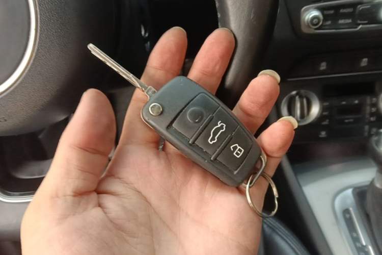 Used Audi Q3 2015 30 TFSI Ambition Edition Vehicle Key