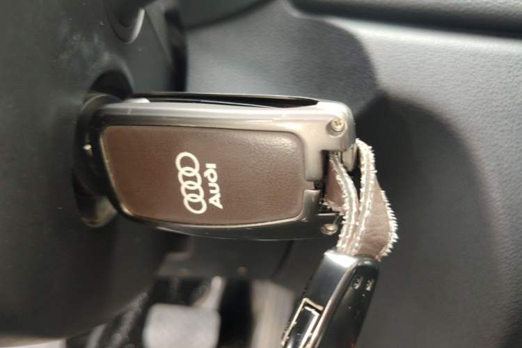 Used Audi Q3 2015 30 TFSI Ambition Edition Vehicle Key